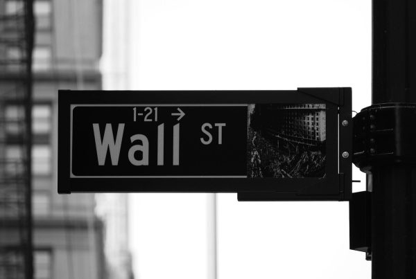 Wall St Sign representing Growth vs Value